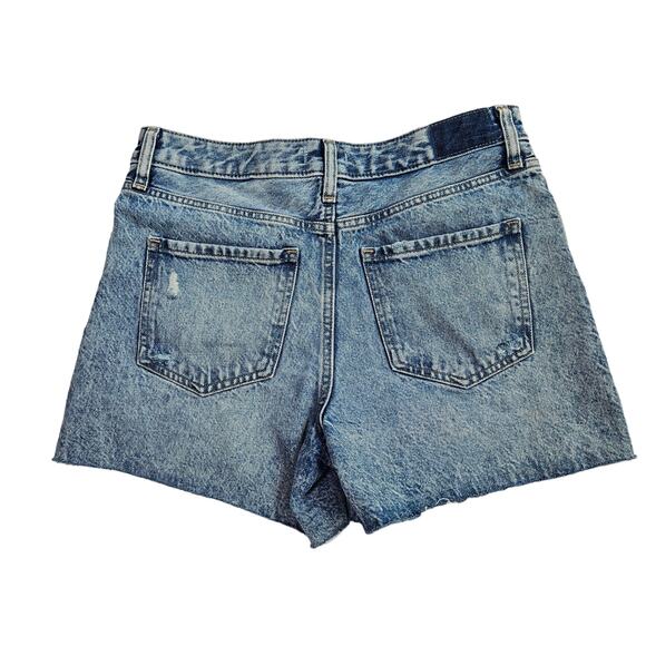 New Express Boyfriend Midi Mid Rise Distressed Drop Hem Denim Shorts Size 4 - Picture 2 of 16